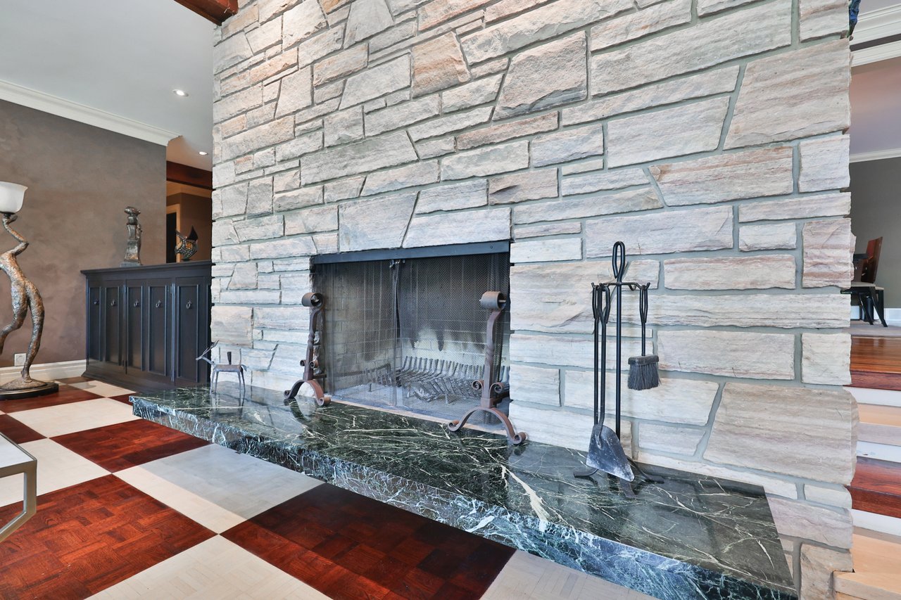 24 School Street, Waterdown