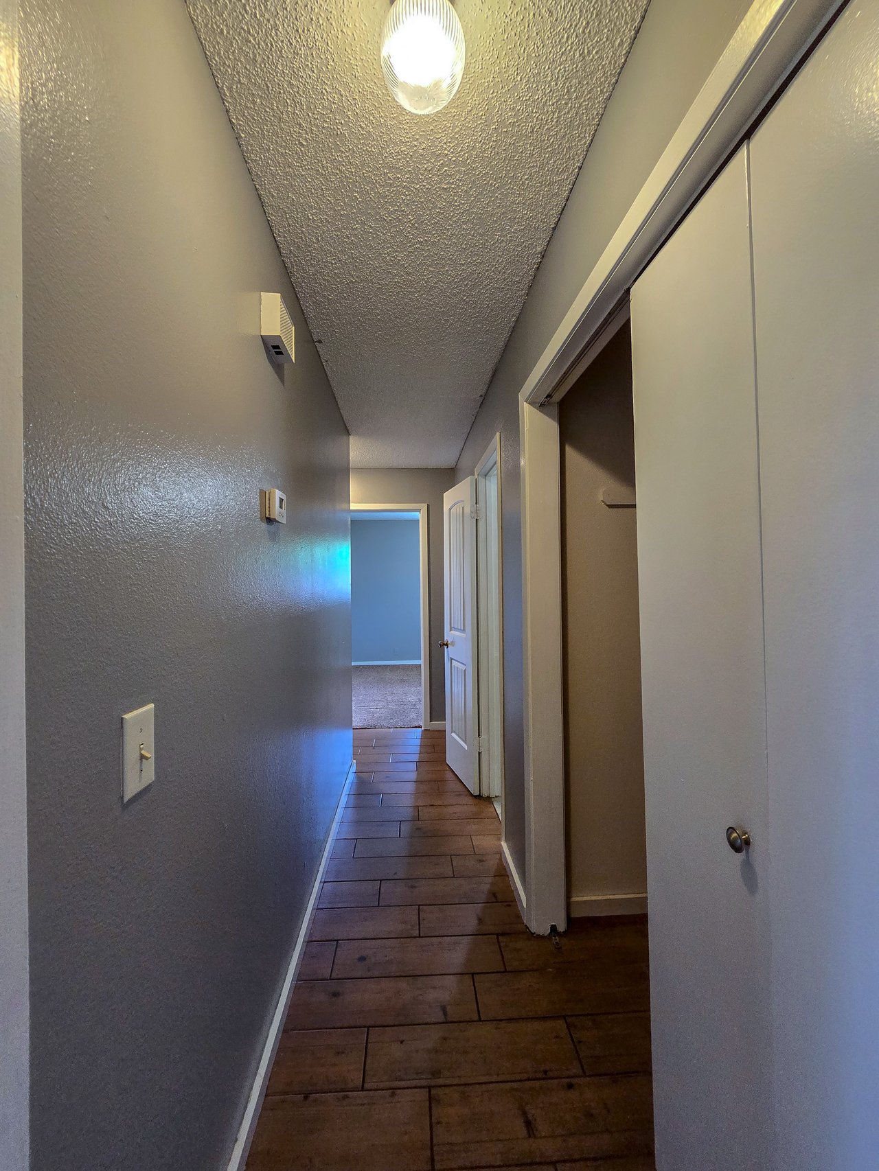 1103 E Parker