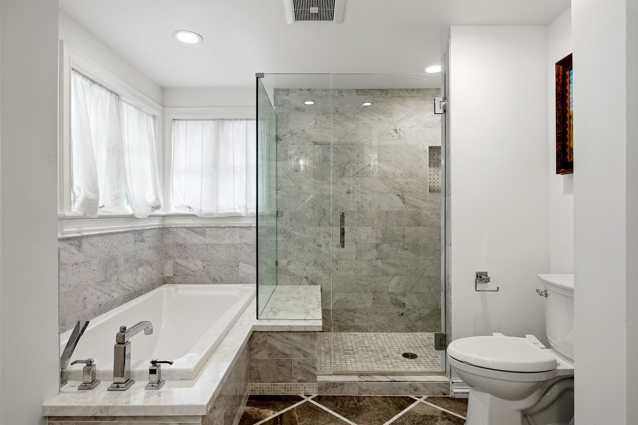 24317 Bridle Trail Rd