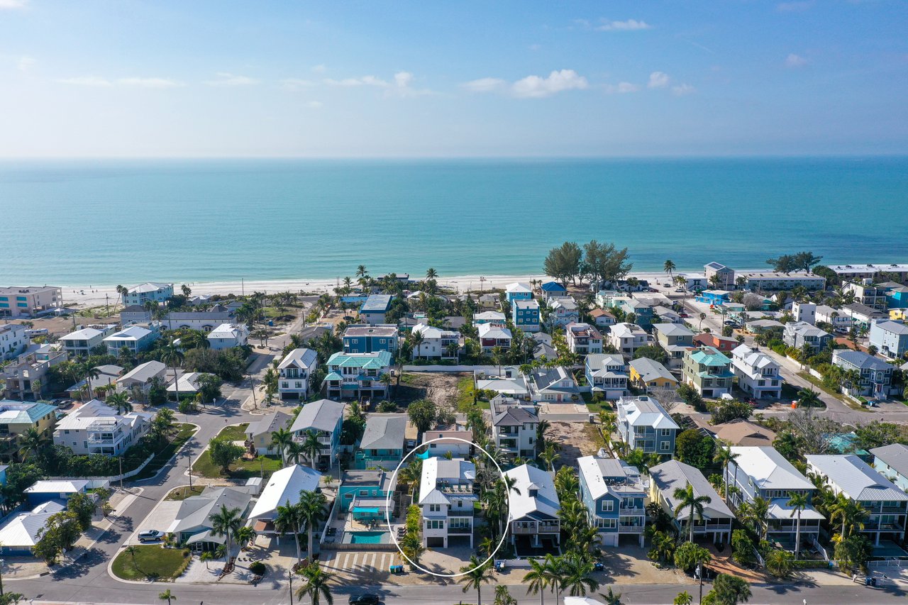 2206 Avenue A, Bradenton Beach, Florida