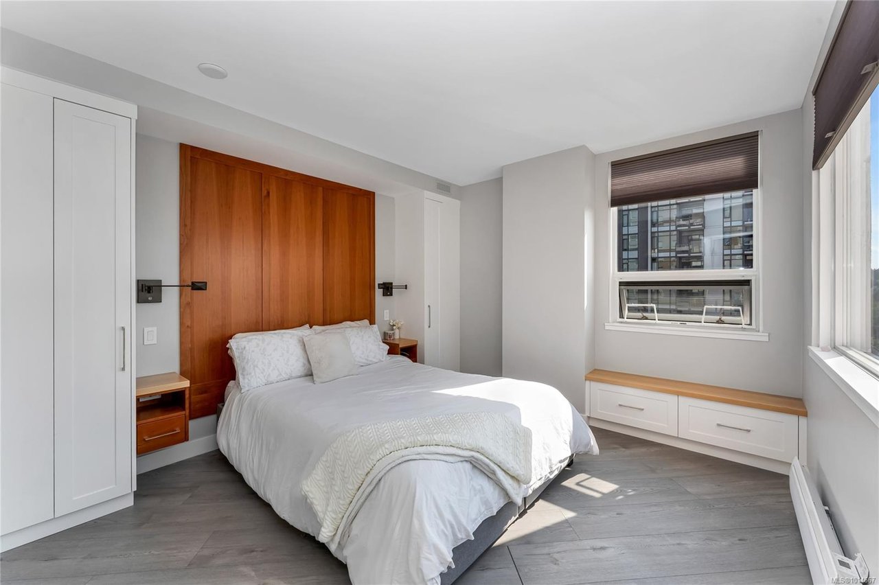 804-930 Yates St, Victoria