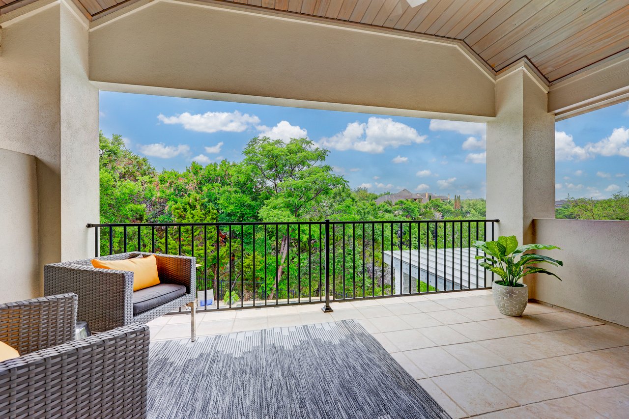 12100 Azure Shores Ct.