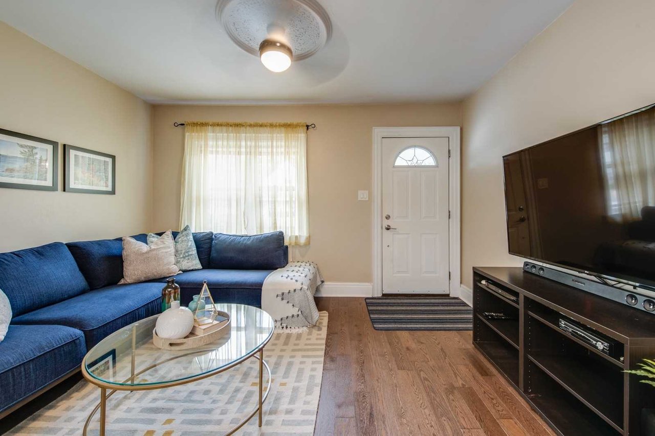 212 Audrey Ave