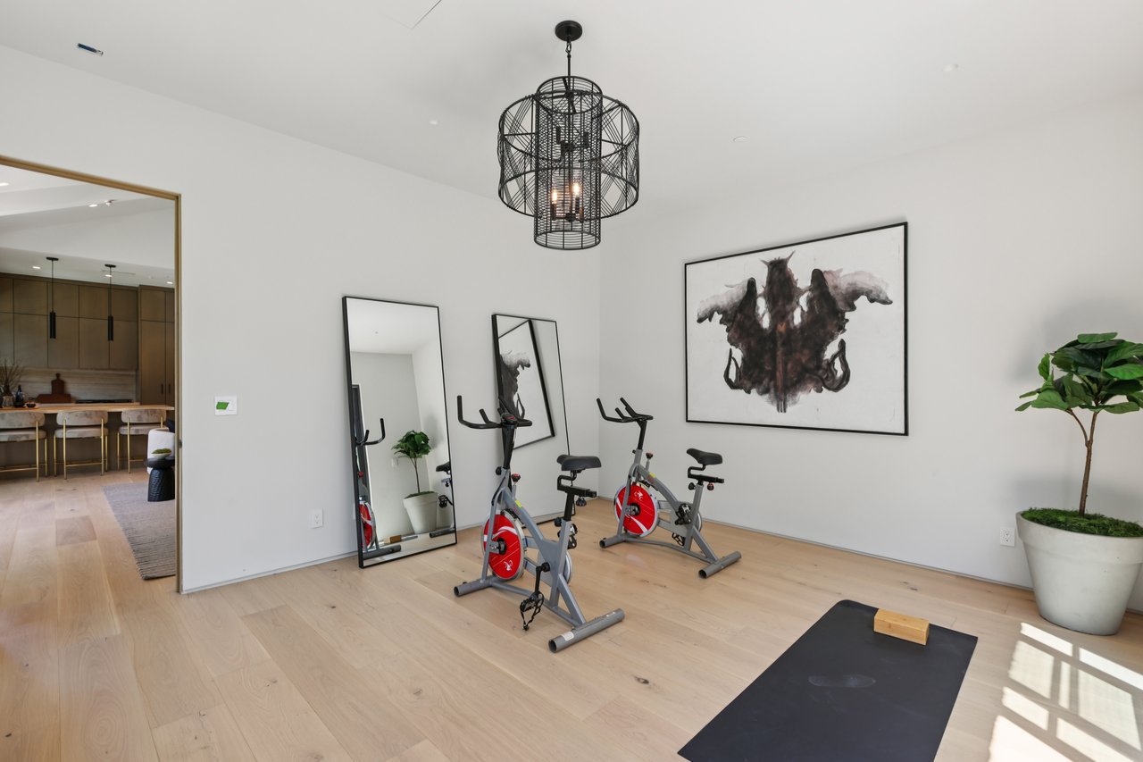 4113 Woodman Ave, Sherman Oaks