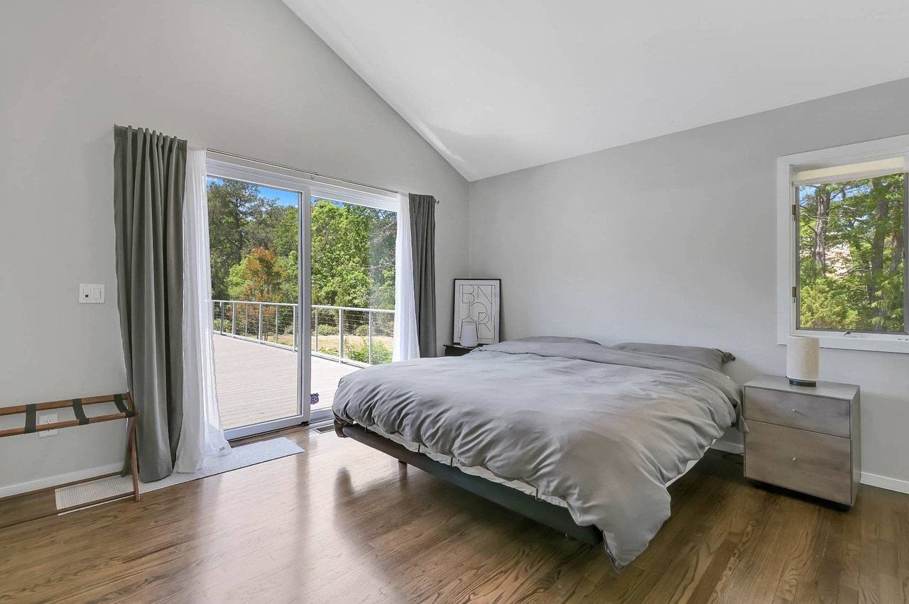 5 Honeysuckle Lane, East Quogue