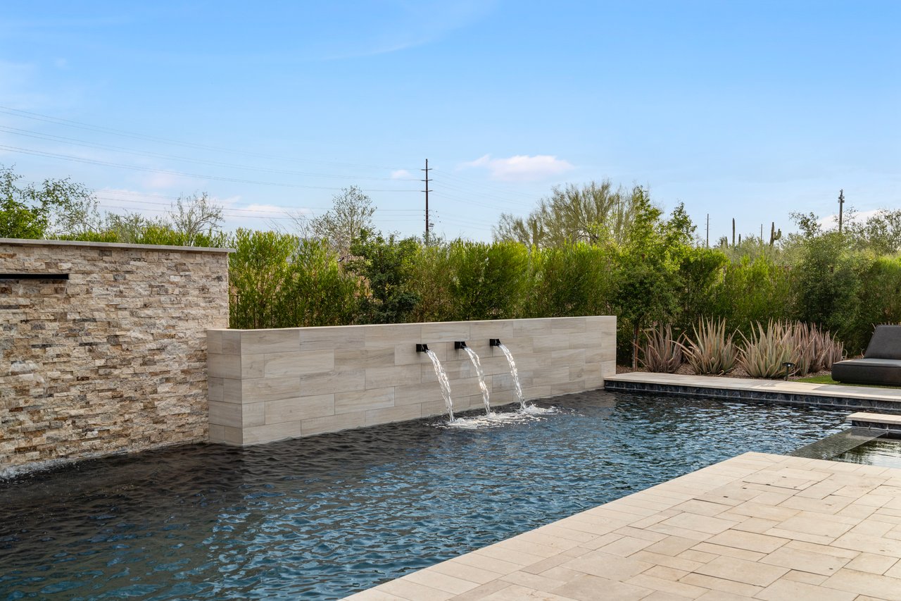 17237 E DESERT VISTA Trail