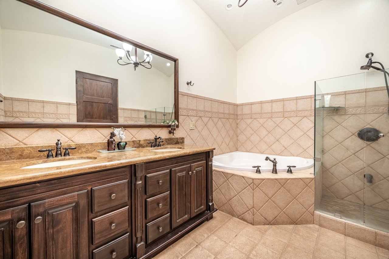 Lago de Palma Real 249 | Luxury 3-Bedroom Corner Condo with Panoramic Views in Hacienda Pinilla