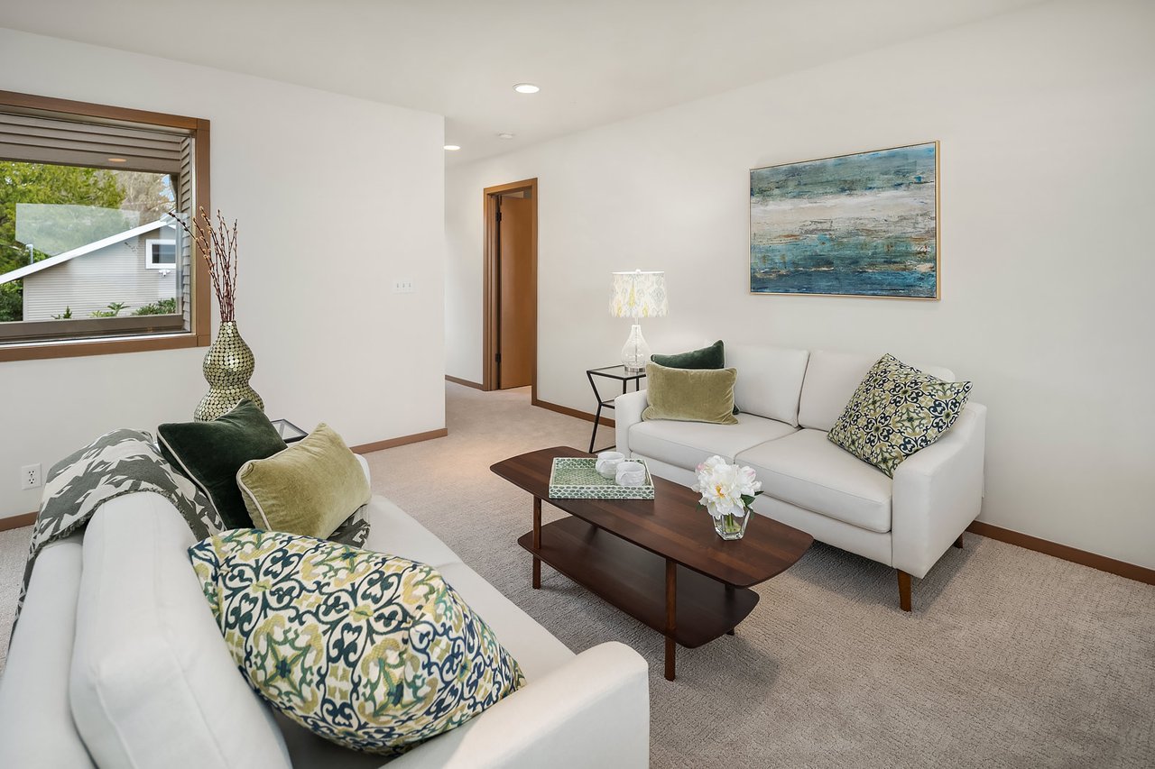 10245 Marine View Drive SW