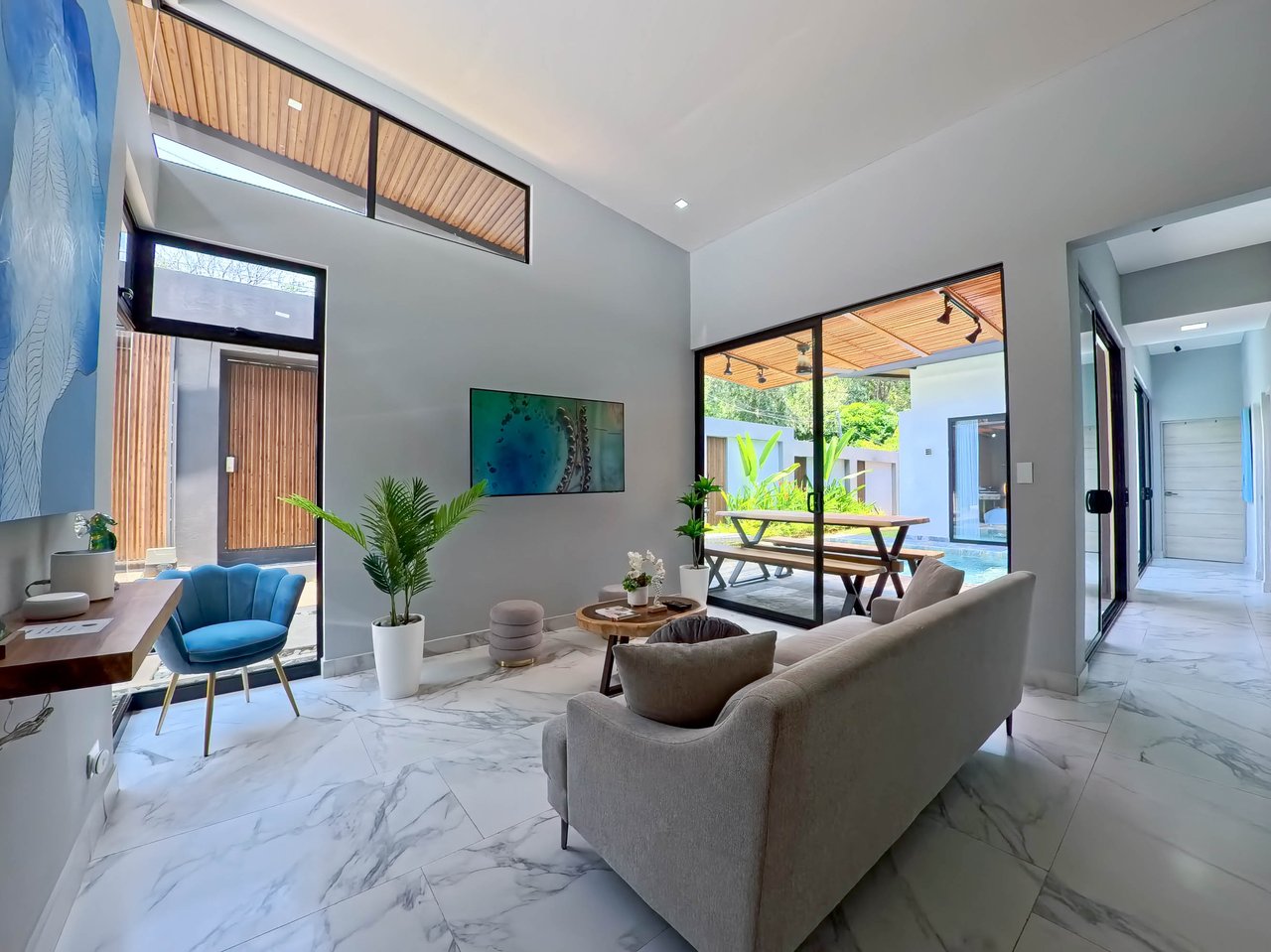 Great Location Brand New Pool House