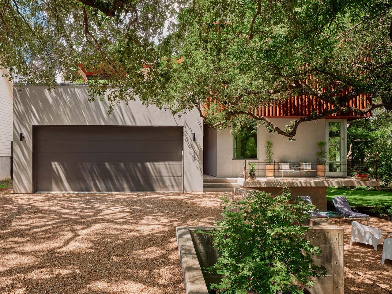 419 W Johanna St