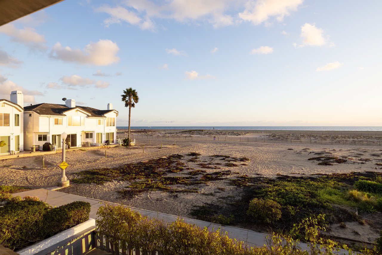 1309 E Balboa Boulevard