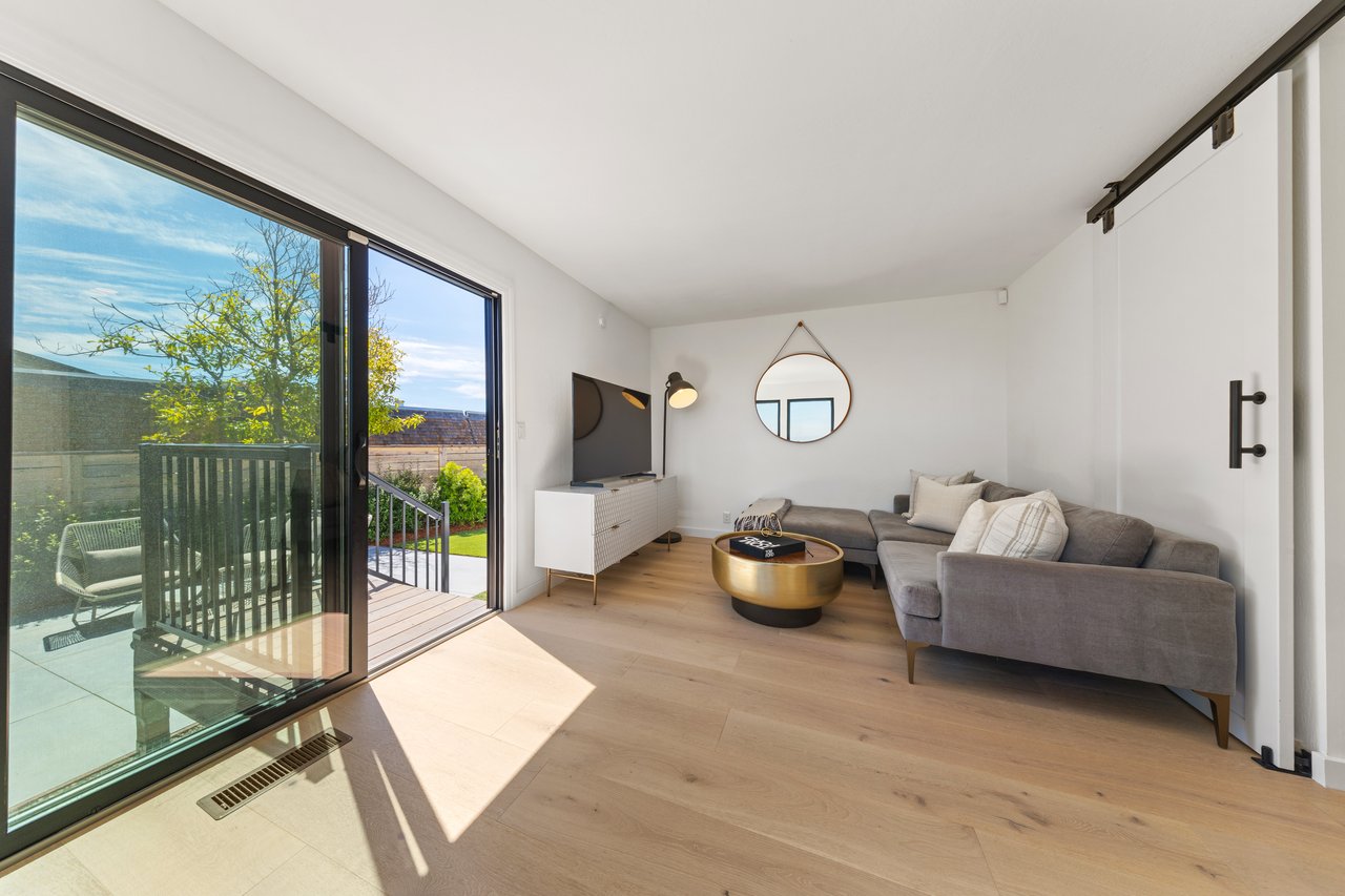 Stylish View Home on a Cul-De-Sac