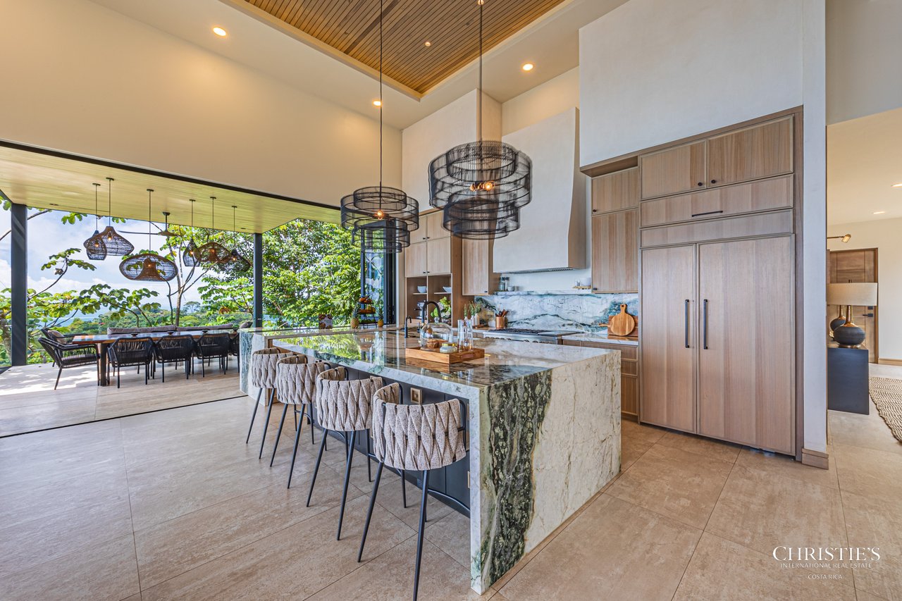 Luxury Estate in Escaleras- incredible ocean views 5.5 Acres