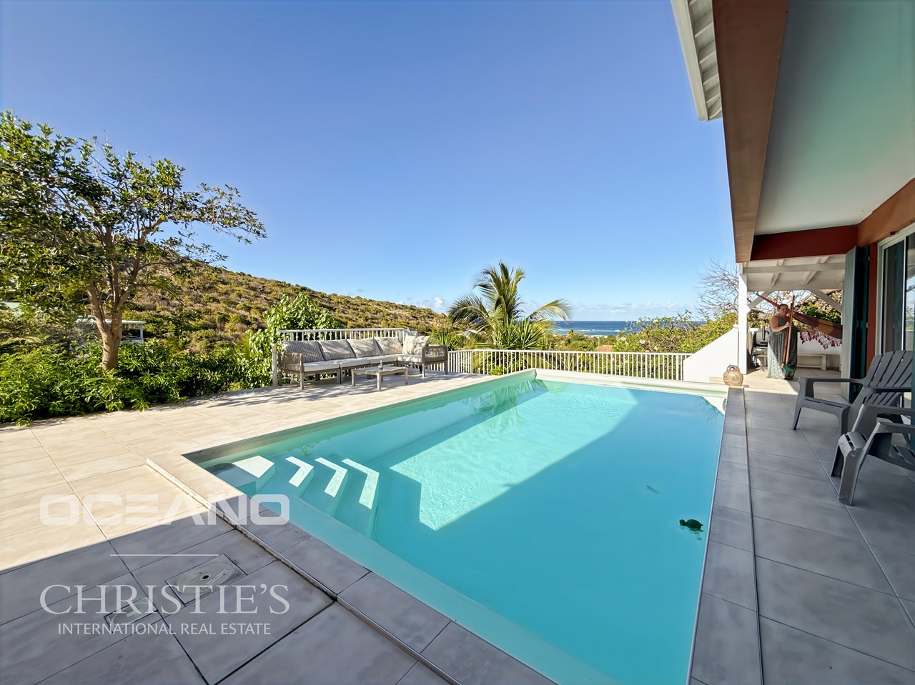 Spacious 3-Bedroom Villa + Studio – OYSTER POND