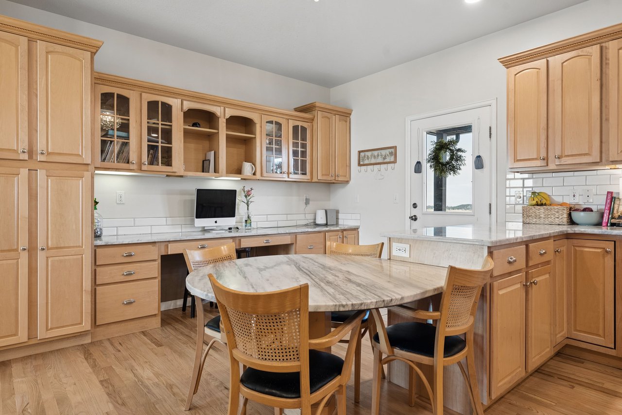17885 Brick Heights