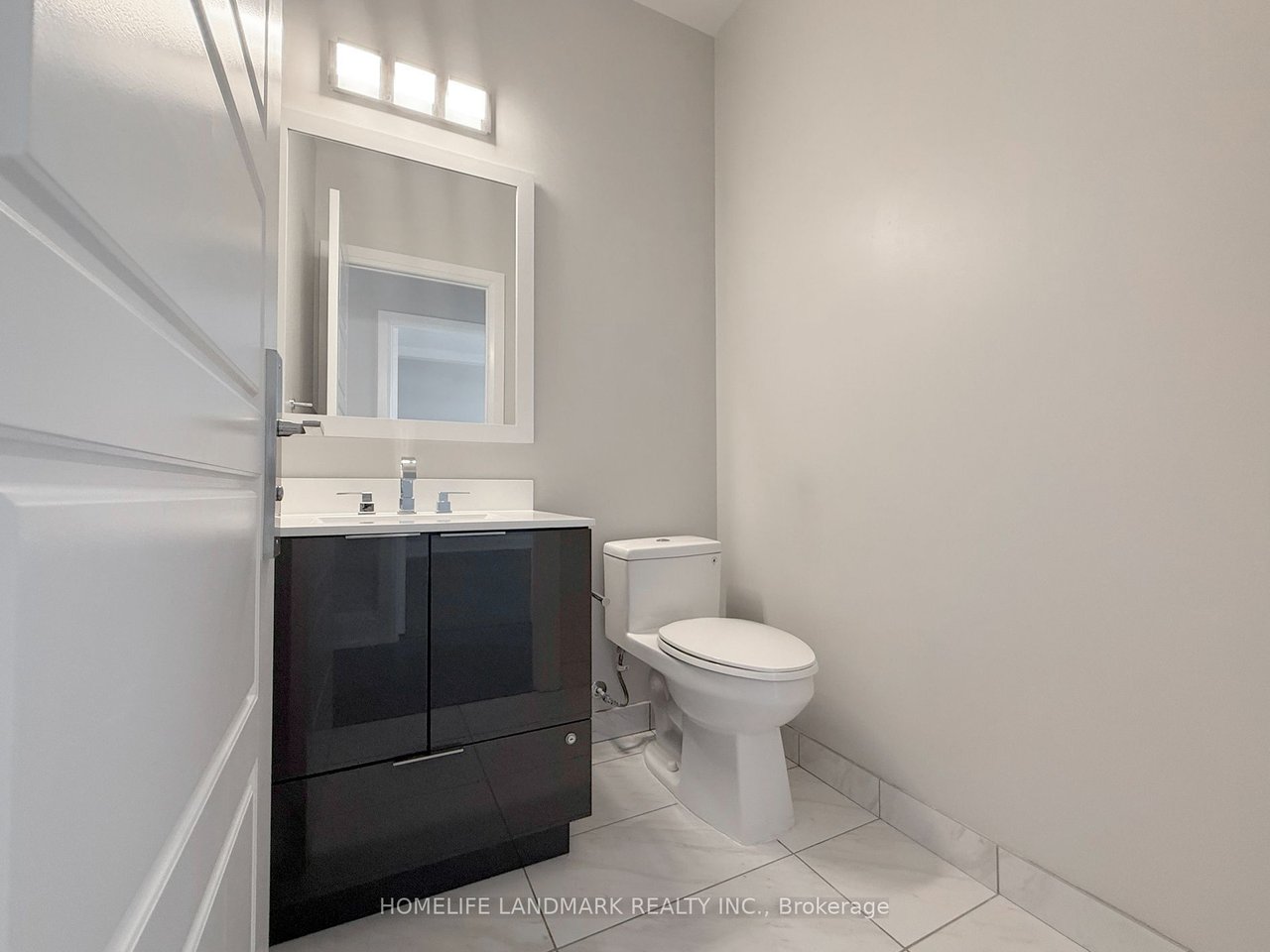 LAGO AT THE WATERFRONT 