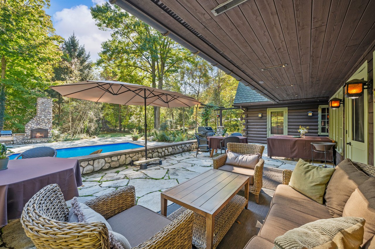 14657 Lakeshore Road