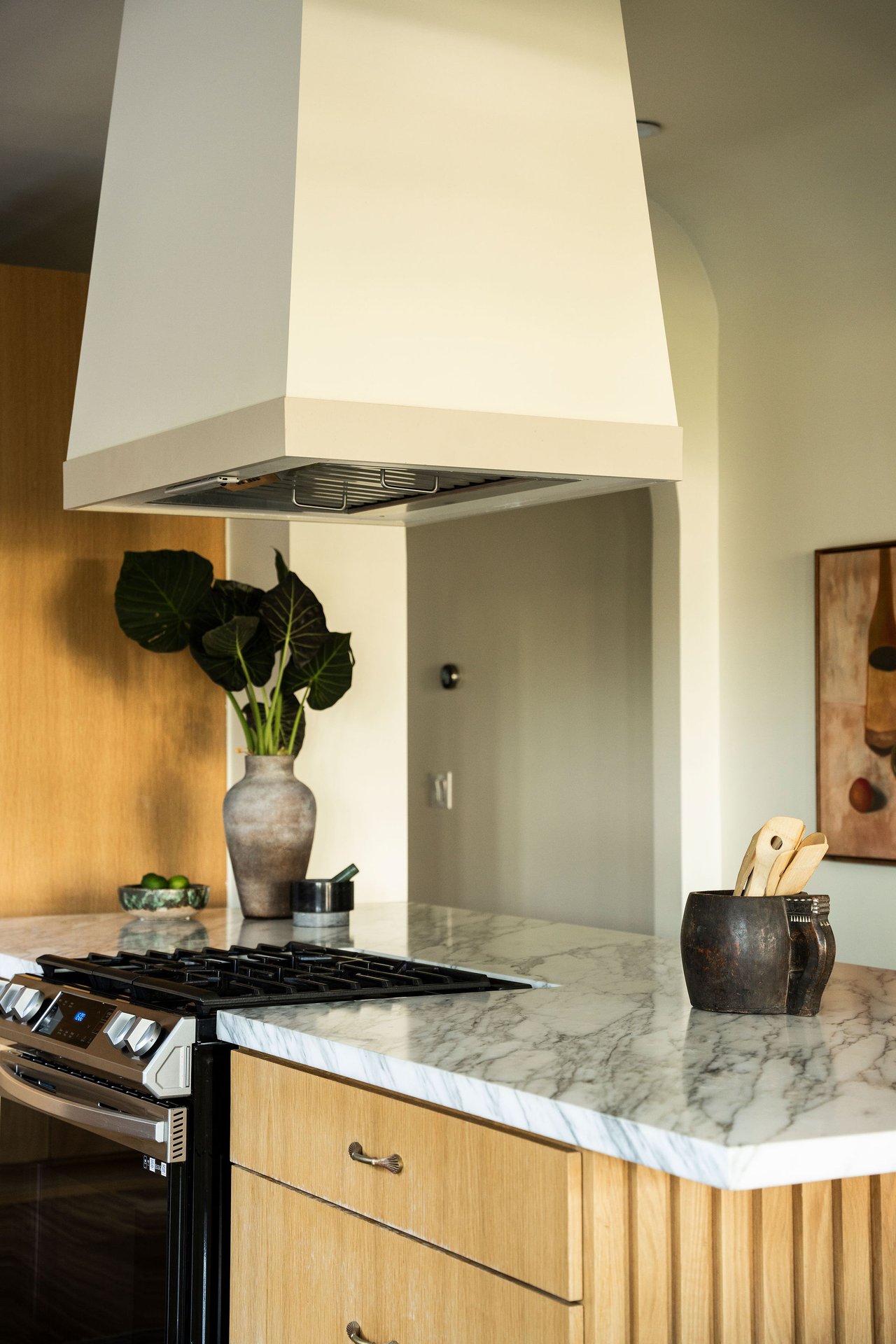 Vacant Trophy Silverlake Triplex With Reservoir Views