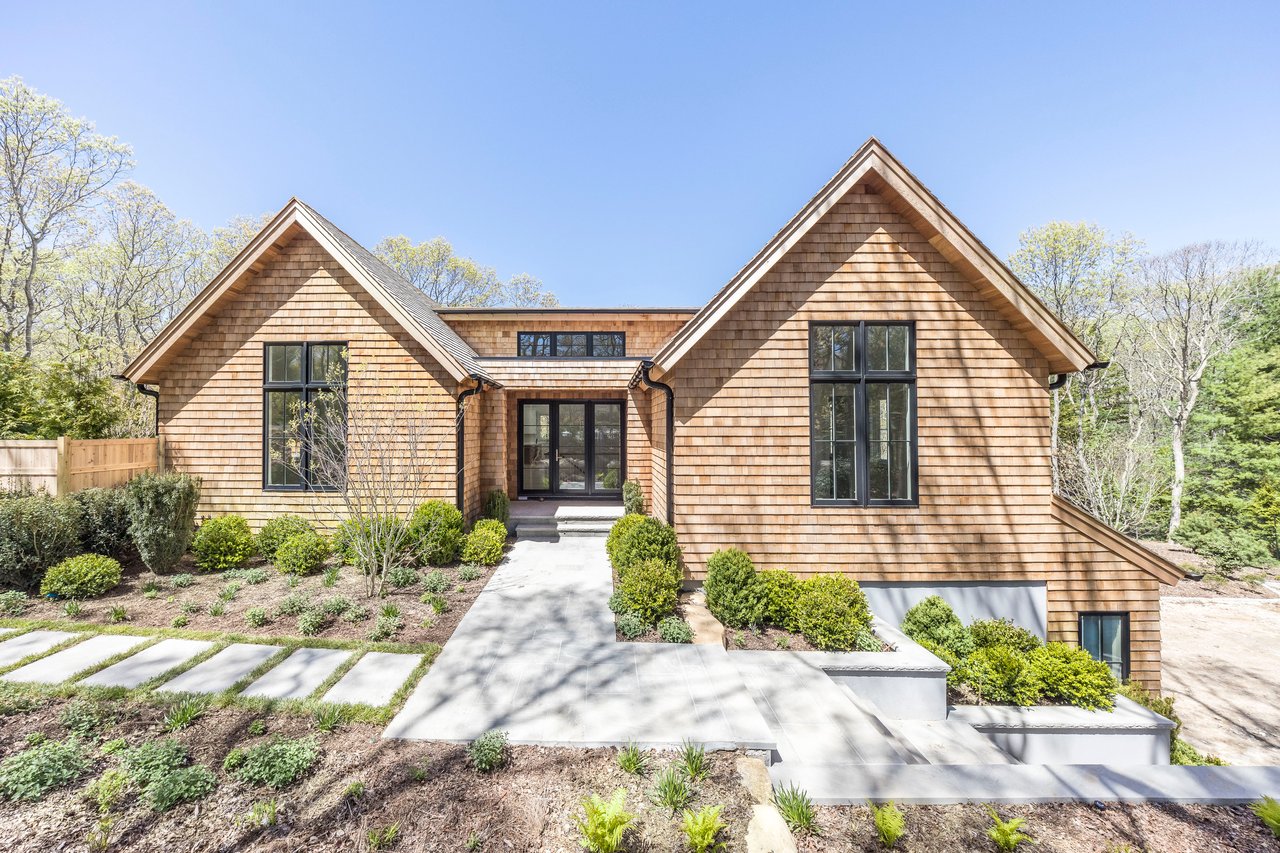 21 Ocean Pkwy, East Hampton