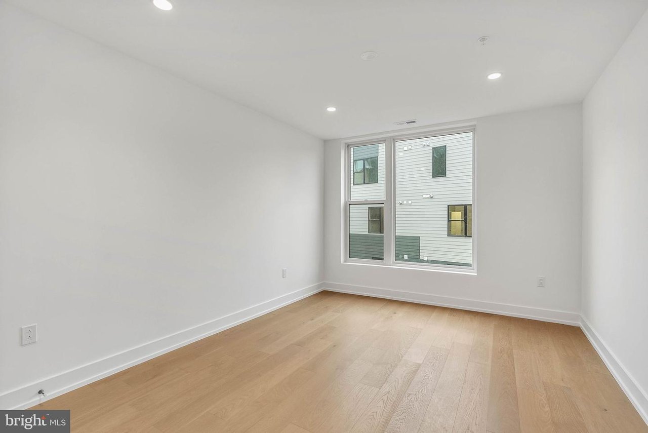 660 Fairmount Ave, Philadelphia, PA 19123