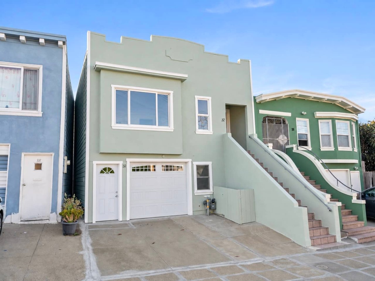 32 Seville St