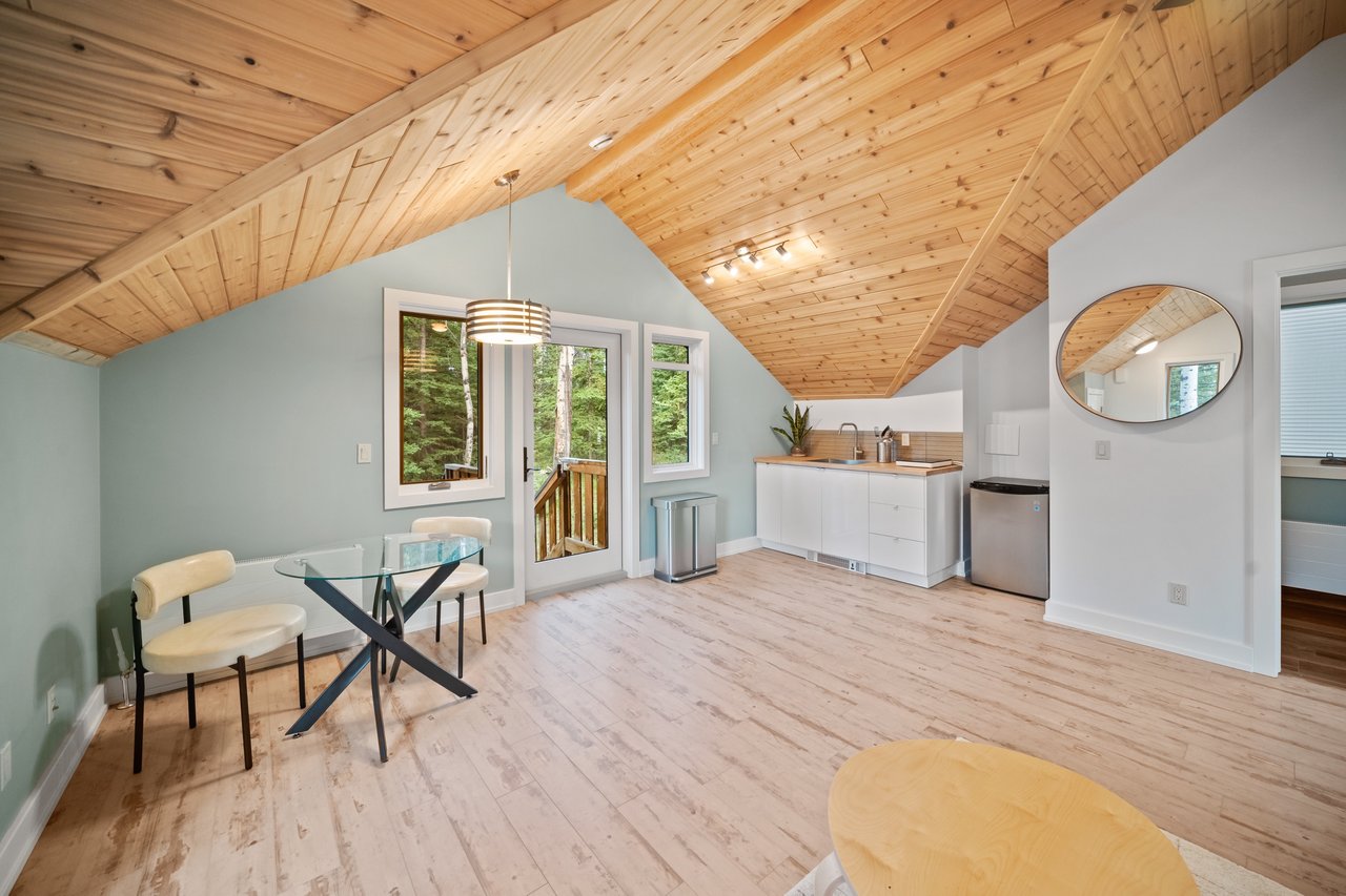 Refined Mountain Living at Cairns Landing