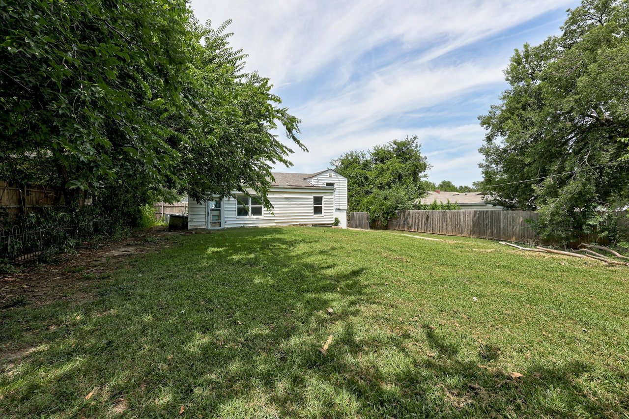 Just Listed: This Charming 3 Bed, 1 Bath Home is Ready for a New Owner!