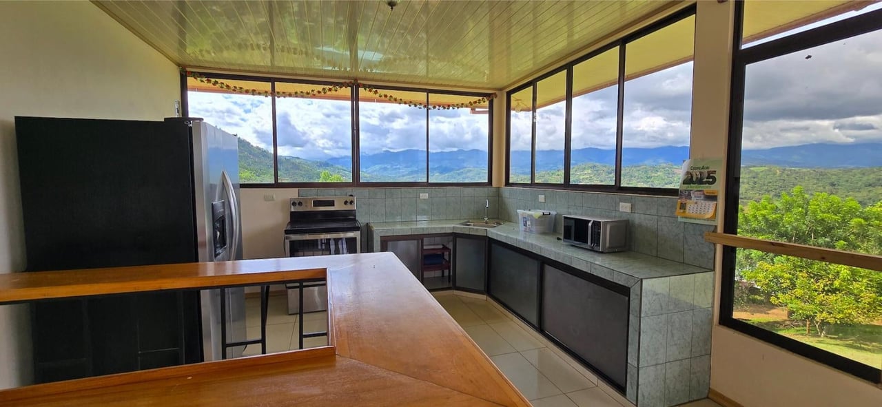 Dual Living Mountain Home, Perez Zeledon, San Jose