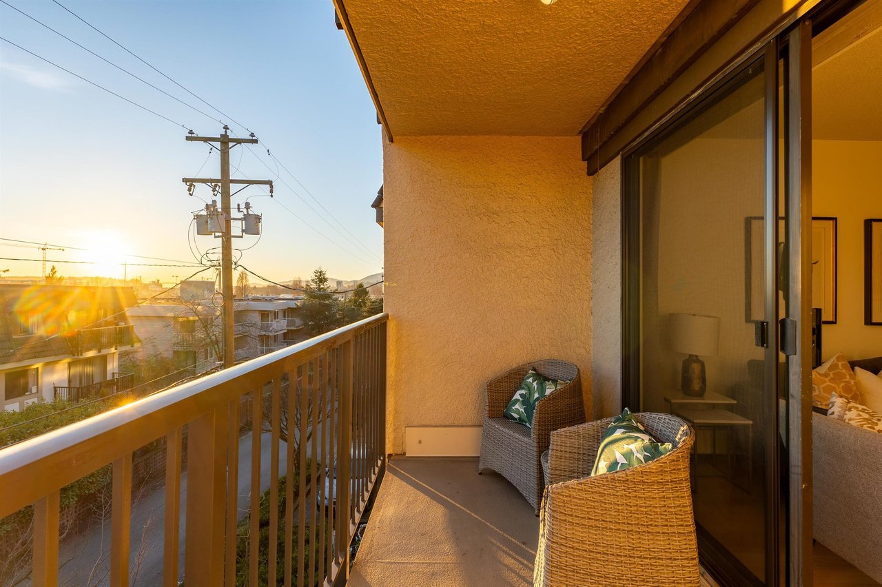 307 W 2nd St, #211
