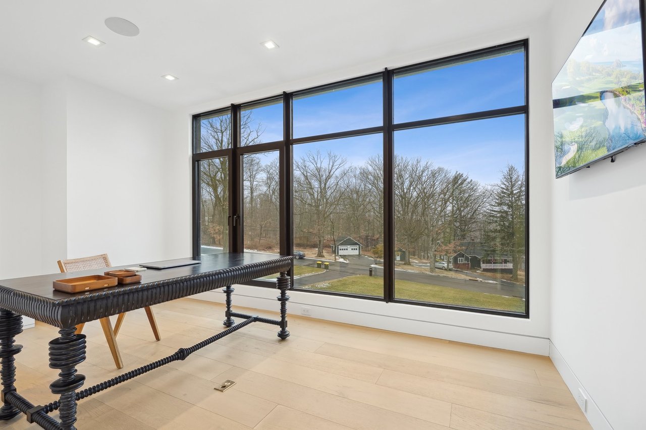 62 Geiger Ln Warren, NJ 07059