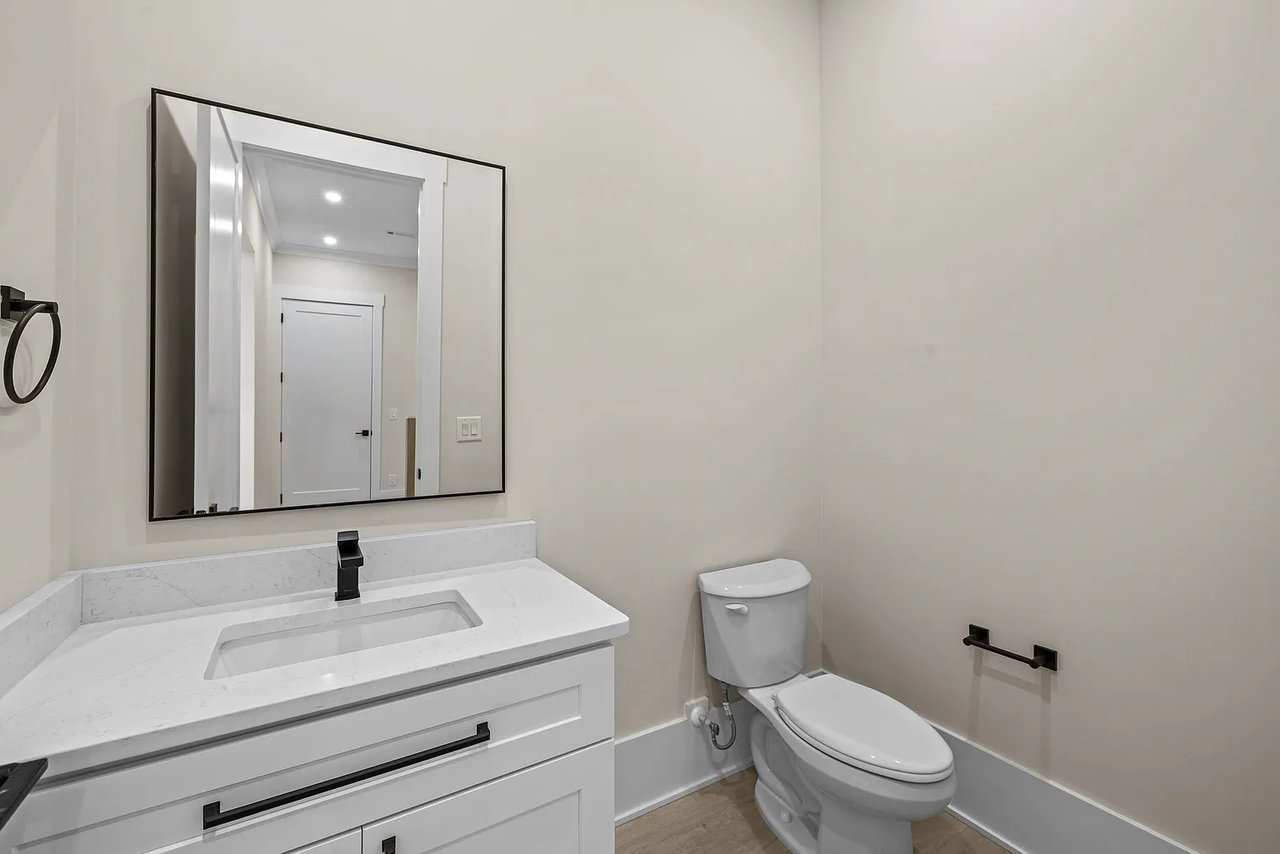 1131 Glen Eagle Dr