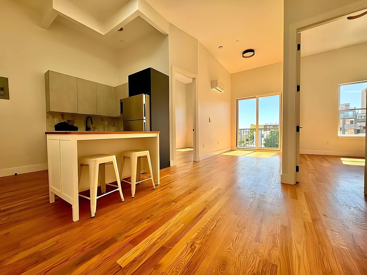 949 Metropolitan Ave 3B