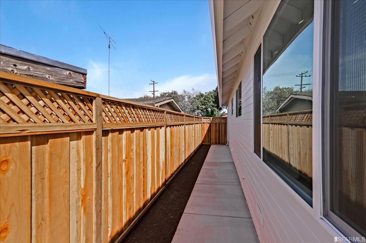 1772 Main Street