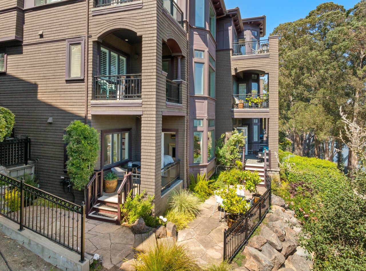 62 De Silva Island Drive Mill Valley