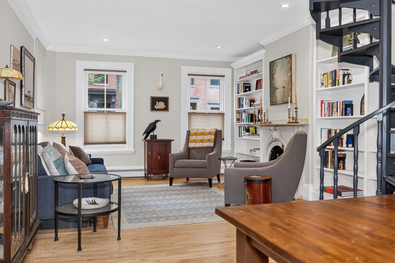 33 E Springfield Unit 1