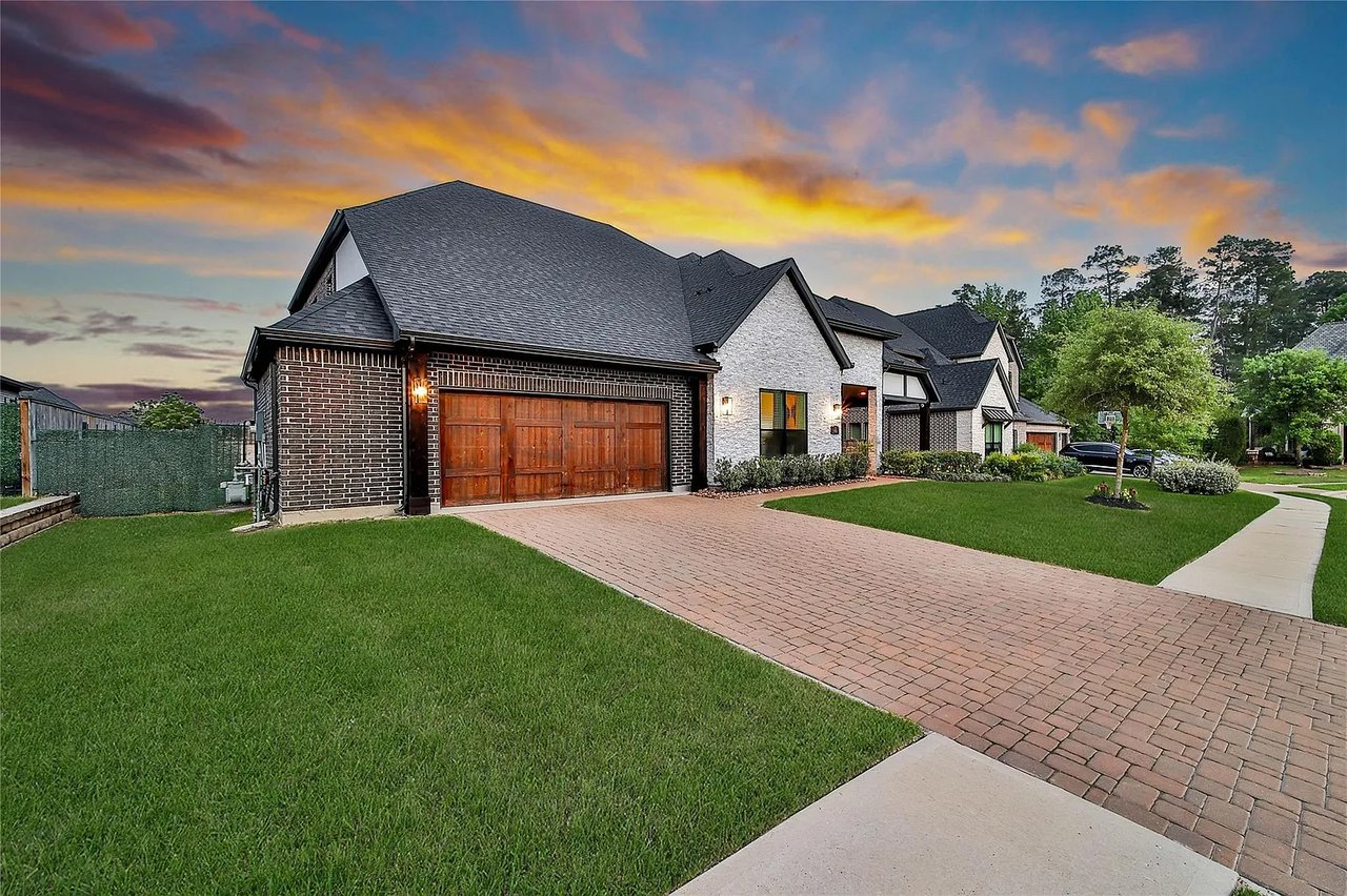 1015 Oak Briar Lane