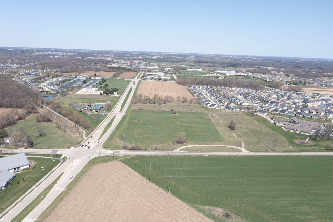 1101 S Edwards Boulevard