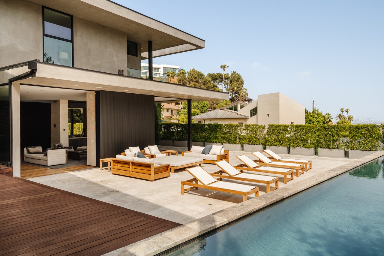 1383 Londonderry Pl, Sunset Strip