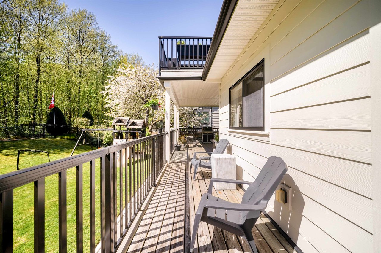 1422 Maple Cres