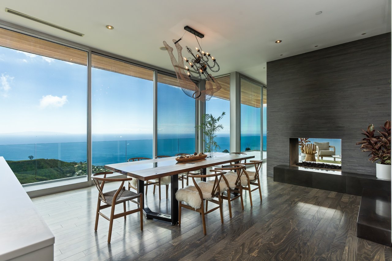 Casa Azure by Oraklus