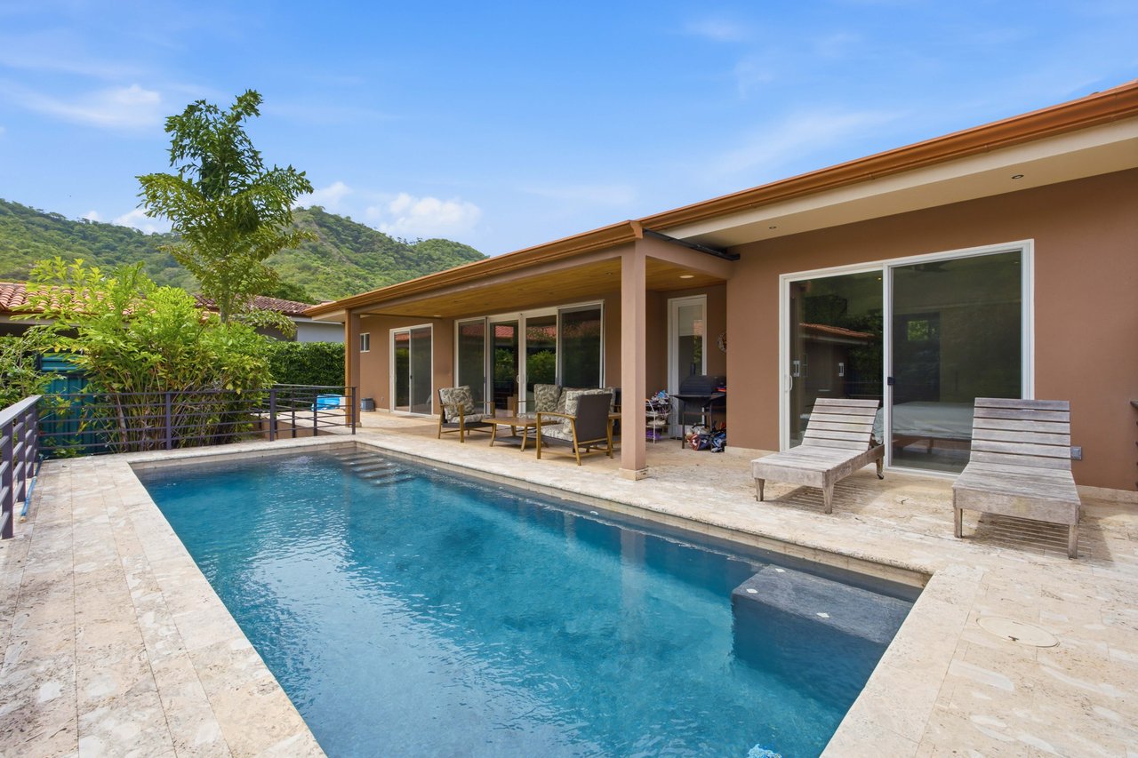 Casa Oasis | 3BR Main Residence + 2BR Guest House with Pool in Mar Vista, Playa Flamingo