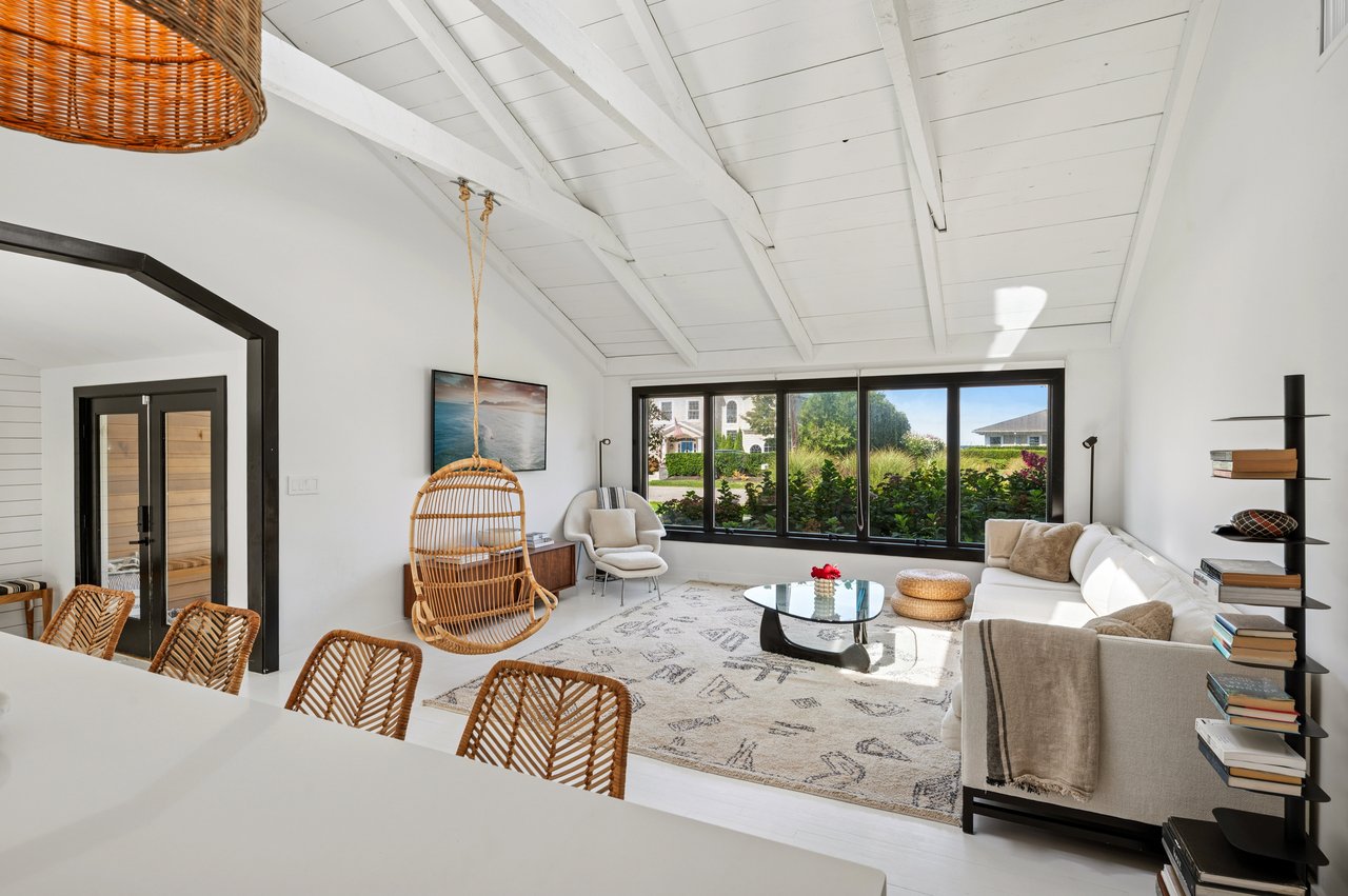 28 Cliff Drive