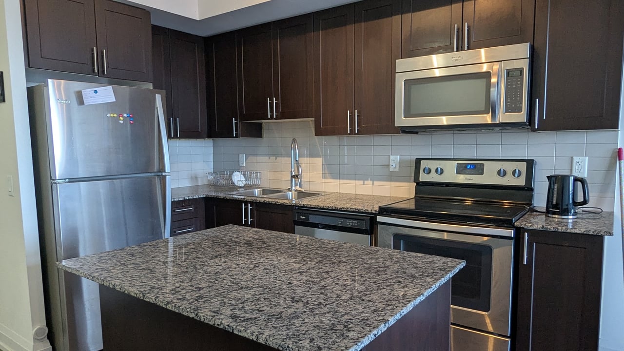 7890 Bathurst Street Unit: 2103