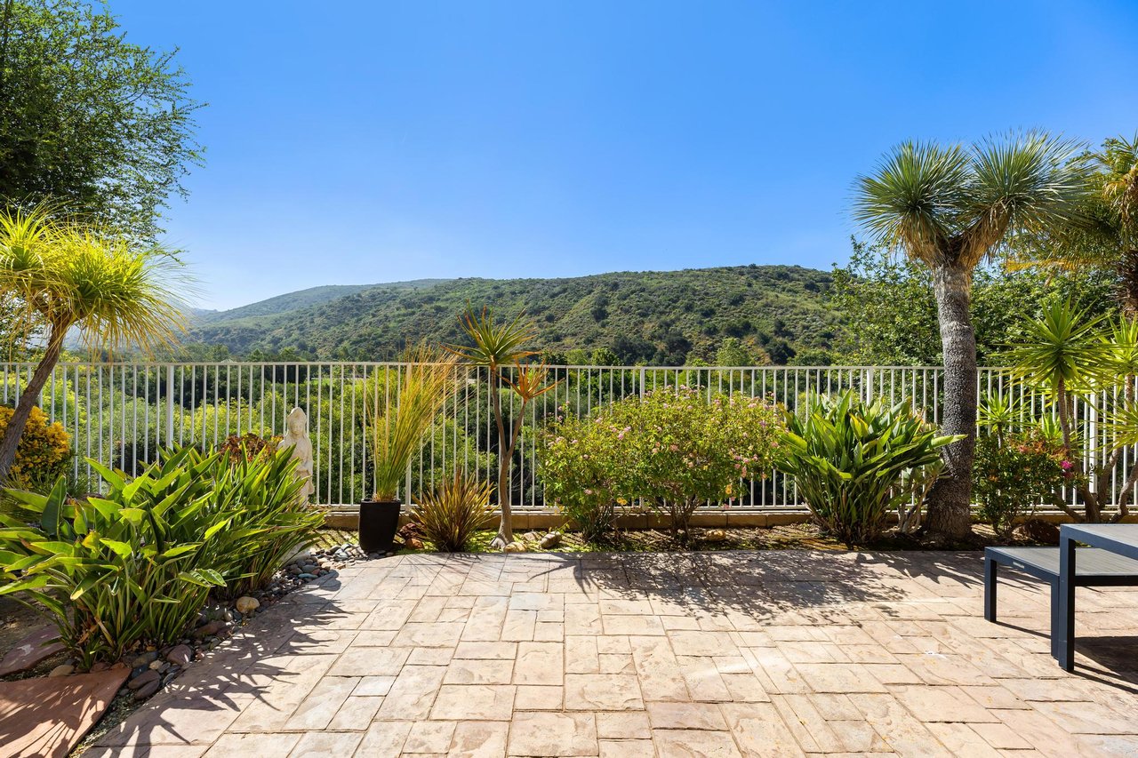 3098 Espana Ln