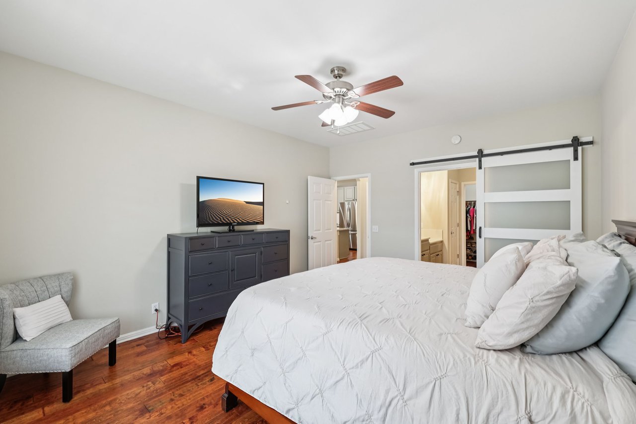 Elegant Condo in Gated community -Great location 