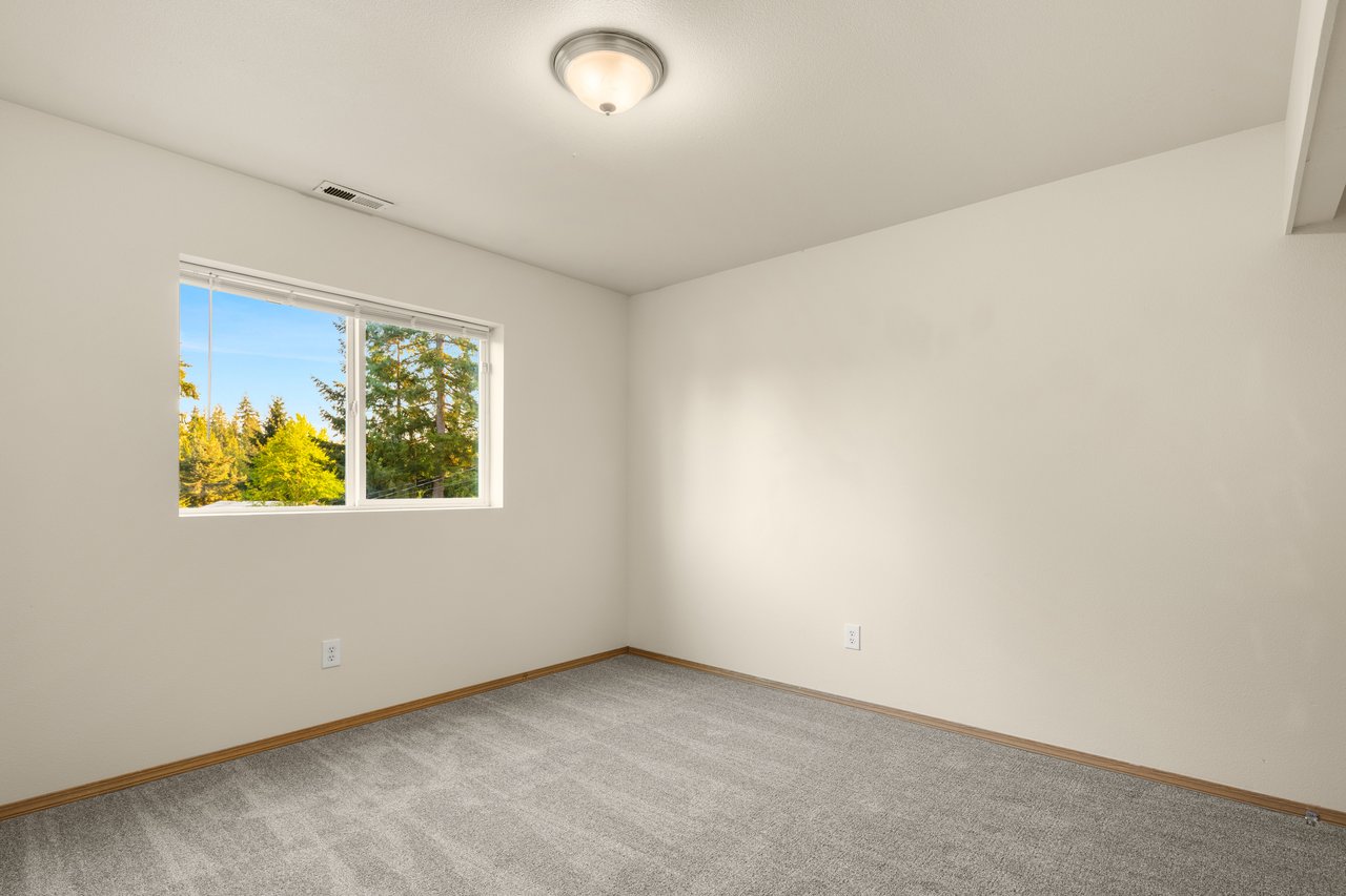 7510 193rd Avenue E Unit: 1&2