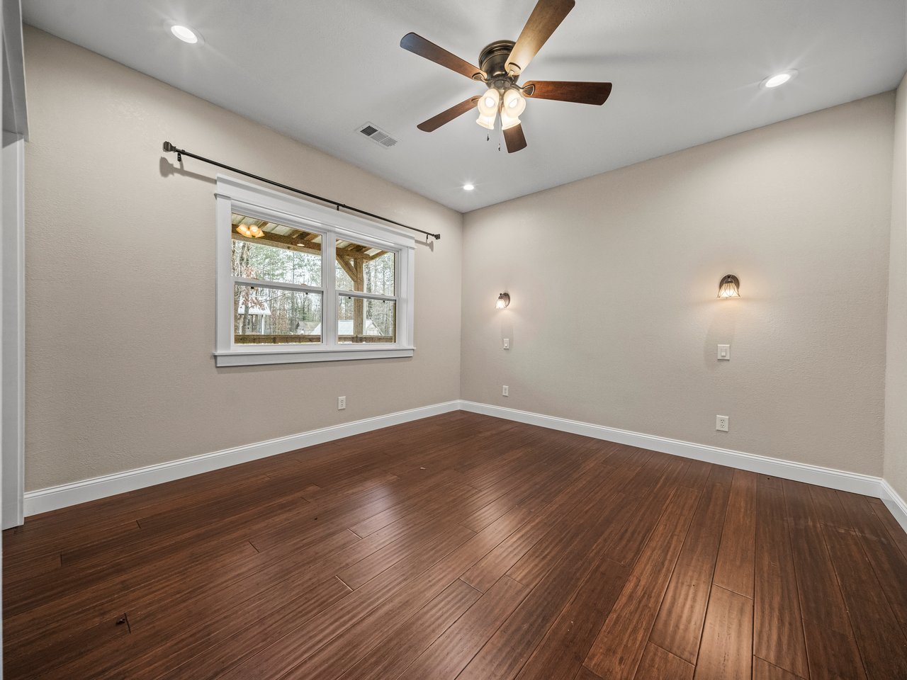 Thunder Mountain Homestead