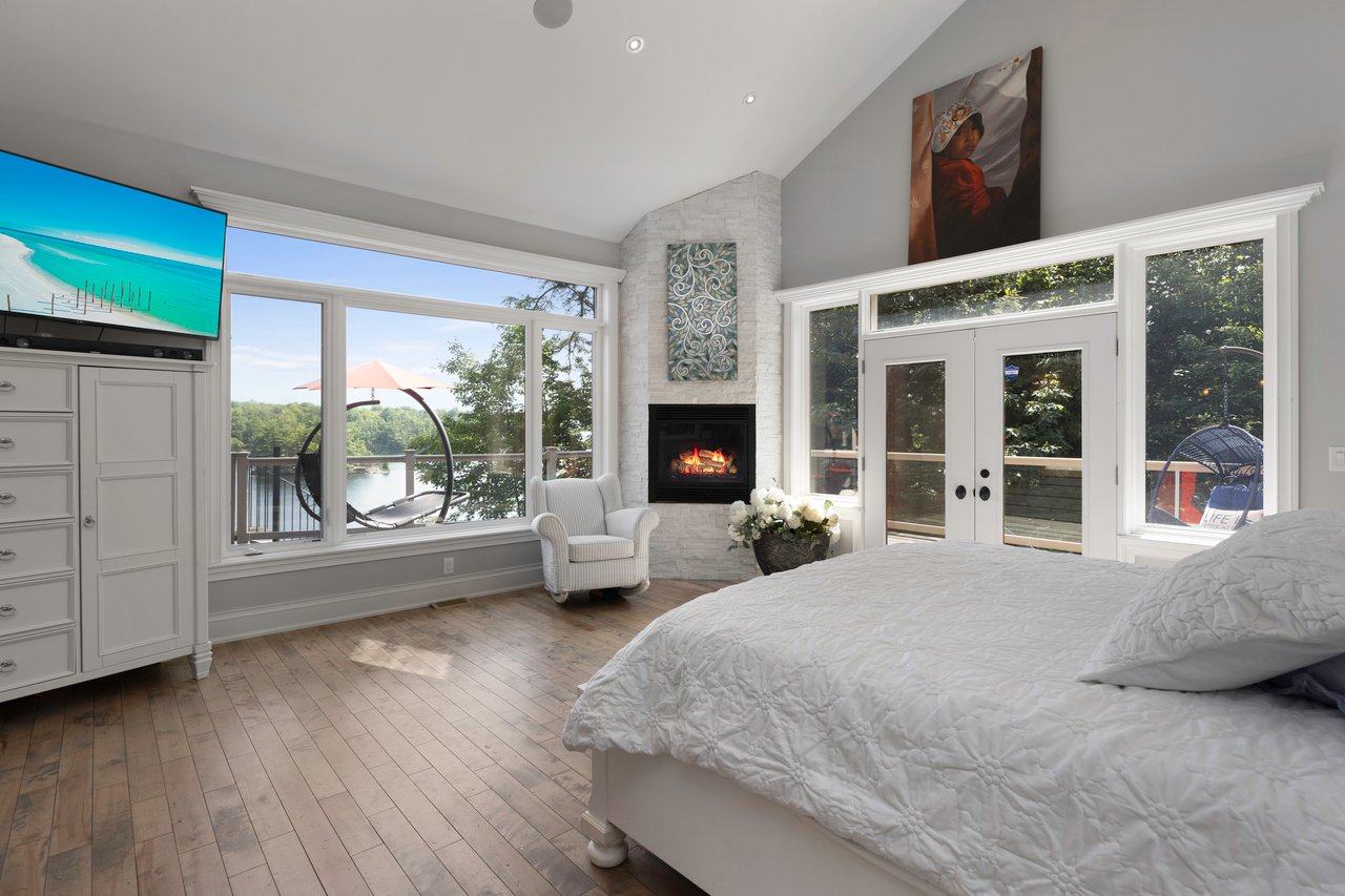 15 GORDON POINT LANE