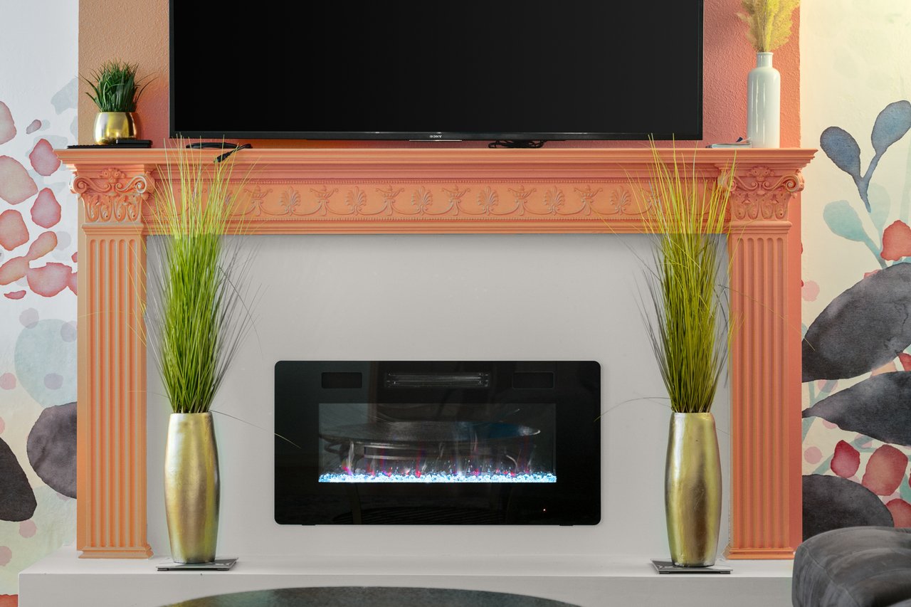 Bloom & Float Getaway 🌸 | Pool Home 5mi to SoCo