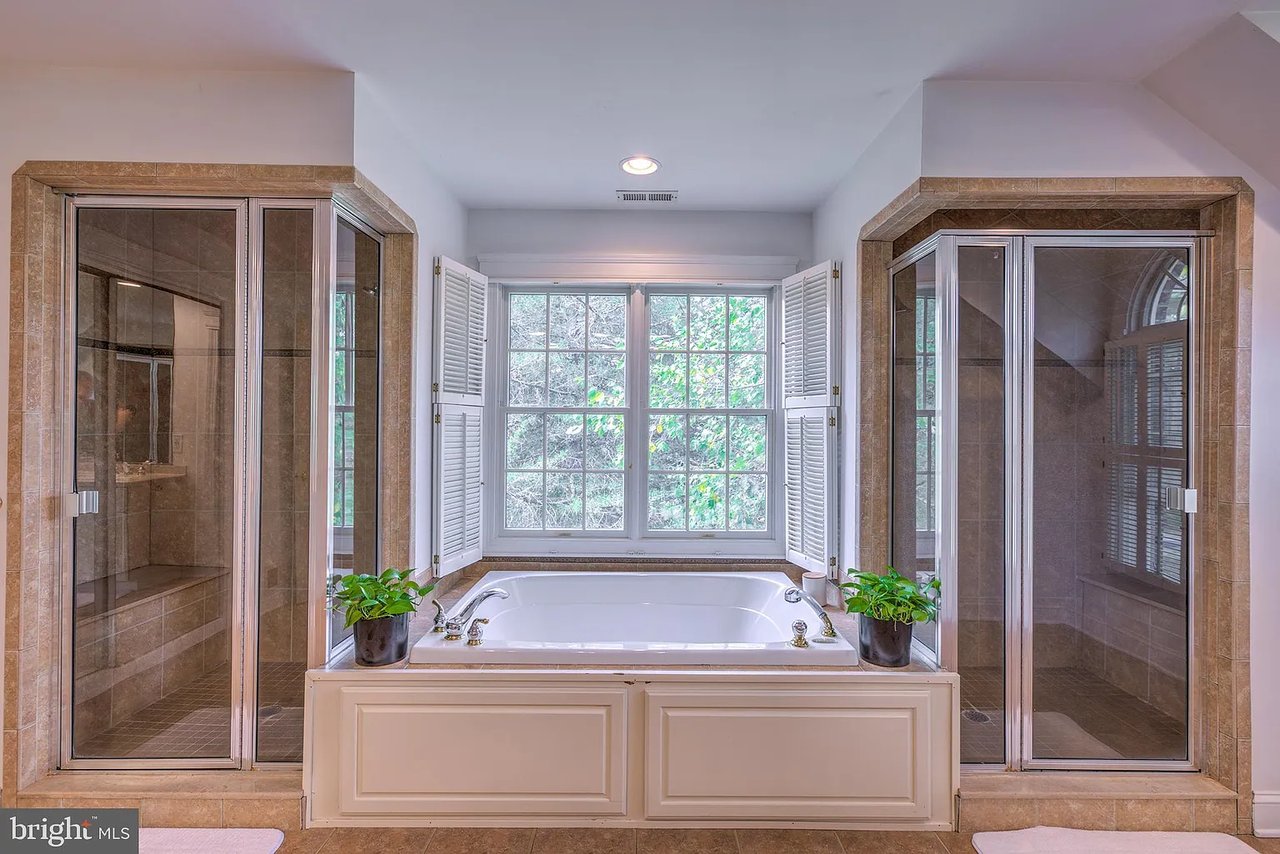 6 Rustic Dr